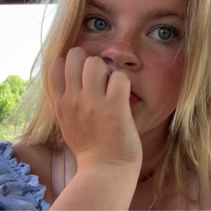 Meet your Posher, Gwen